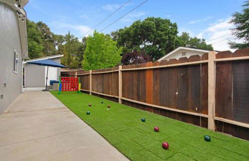 Modern Family Home w/Pool and Hot Tub - Foto 47