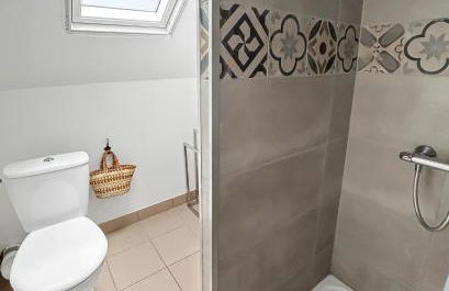 Douillet studio avec Wi-Fi, proche Transports - Photo 13