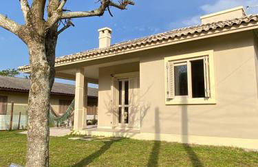 Casa com piscina para amigos e família - Foto 2