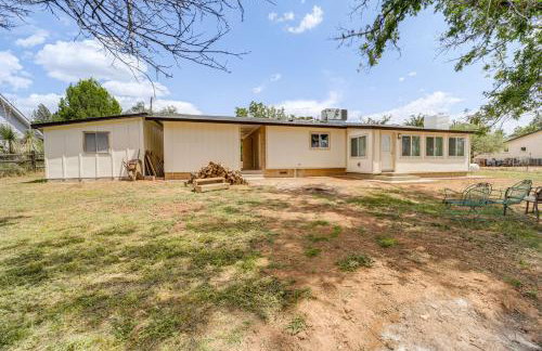 Near Hiking Lake Montezuma Home with Yard! - Foto 19