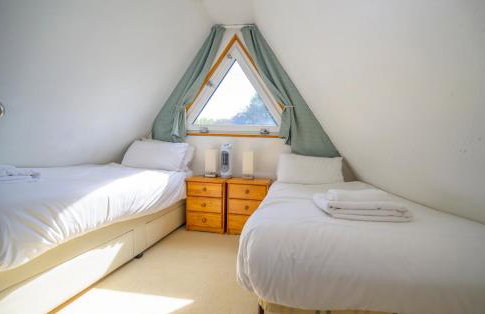 Escape to a Clifftop Chalet with pool and tennis onsite - 1A Kingsdown Holiday Park - Foto 28