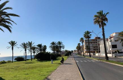 Apartment with side seaview 60 meters from sea - Foto 34