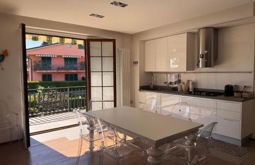 Ampio Appartamento con vista lago, sauna e camino Golf club Margara - Foto 15