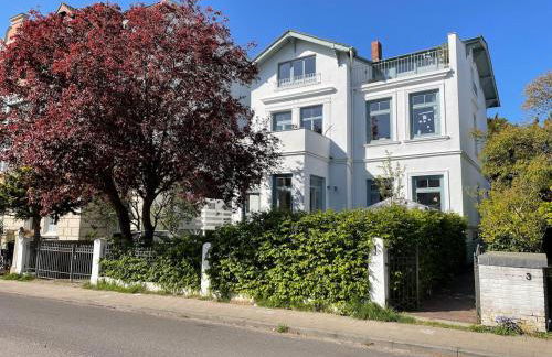 Helle Dachgeschosswohnung mit großer Südterrasse - Foto 2