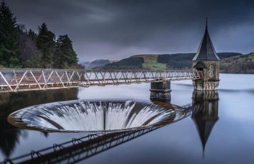 Old Canal-Side Cottage Taff Trail Merthyr Tydfil - Photo 21