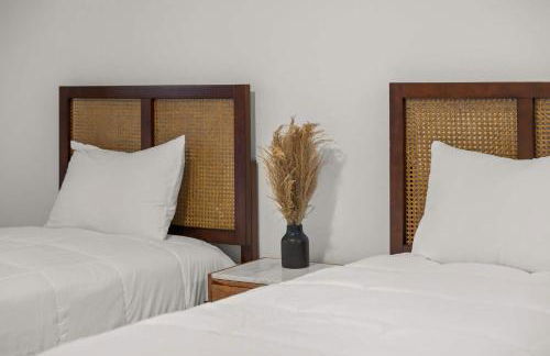 Modern Cactus Home - Luxe with Spa-baths Pool & Firepit - Foto 44