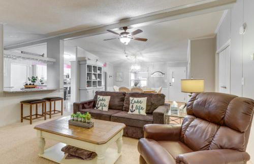 8 Mi to Beach Lake-View Haven in Linn Creek! - Foto 6