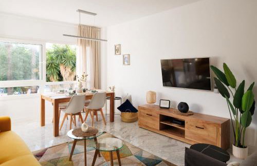 MARBELLA BANUS SUITES - Banús - Playa Rocio - Beach Access Complex -3BD-3BA - Direct Access to the Sea - Outdoor Terrace - 3 min Walk to Puerto Banús Marina - Walk to Beach & El Corte Ing Luxury Shopping - Ideal for Families - Foto 3
