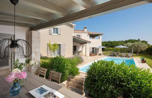 New! Villa Corinne with 42 m2 pool, sauna - Foto 21