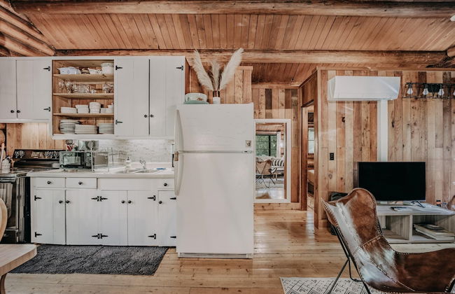 76GS - Genuine Log Cabin - WI-FI - Pets Ok - Sleeps 4 - Foto 24