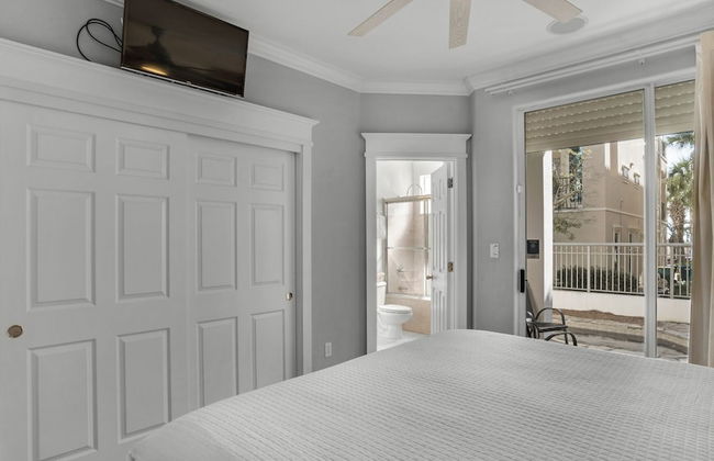 4BR Home, Private Pool, Steps From Beach, Minutes to Top Attractions - Foto 24