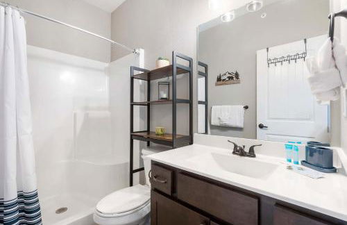 A Birds Eye Bridge View - 5 BDR with Private Hot Tub - Foto 58