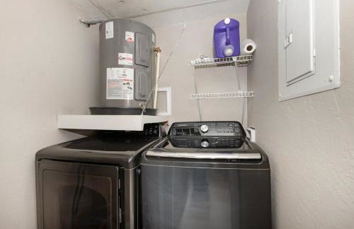 Pondview Modern Farmhouse Condo Half Mile to Beach - Foto 9