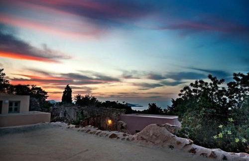 Renovated old traditional House - Photo 1