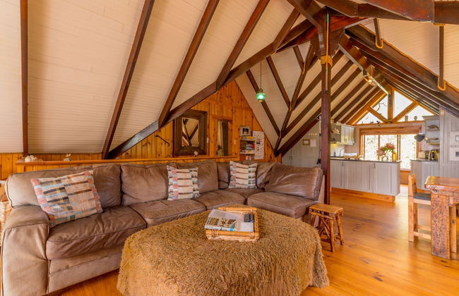 Ballots Bay Treehouse by HostAgents - Photo 24