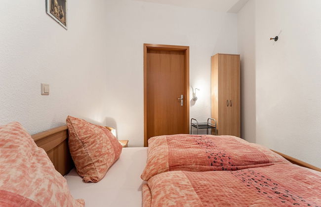 Home for 5 Persons in 1350 Year Old Mosel Town - Foto 9