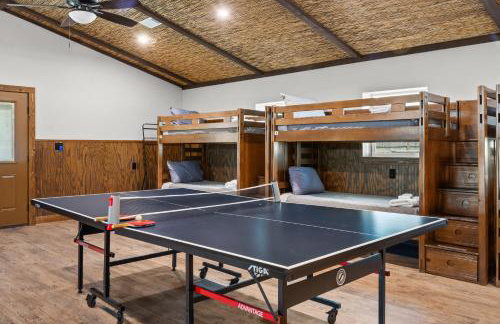Camp David Retreat - Pool, Pickleball & Views - Photo 14