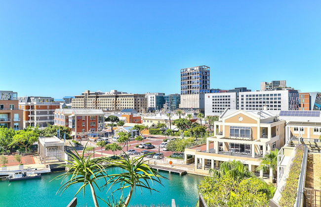 Luxury Three Bedroom Apartment - Fully Furnished and Equipped - Foto 13