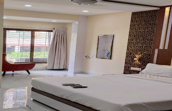 The Diplomat Villa - Photo 17