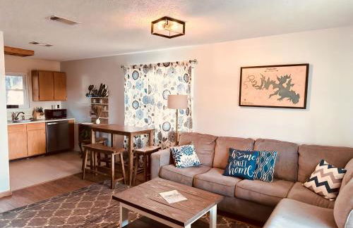 Lake View, Sleeps 8, HotTub, Firepit, Pet Friendly! - Foto 9