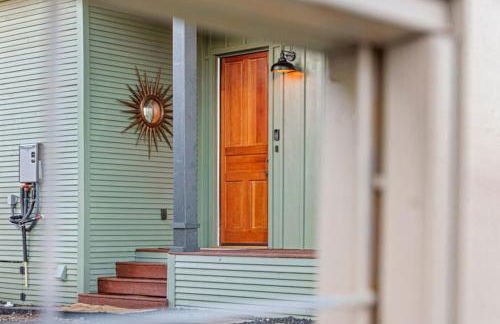 Designer Home, Walk to River - Foto 7