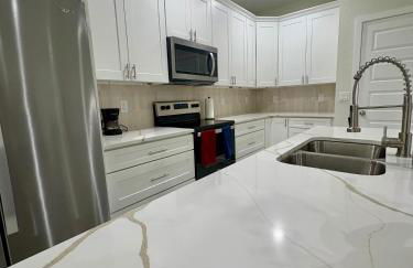 Spacious Modern 5-Bedroom House, Close to Downtown Tampa - Foto 10