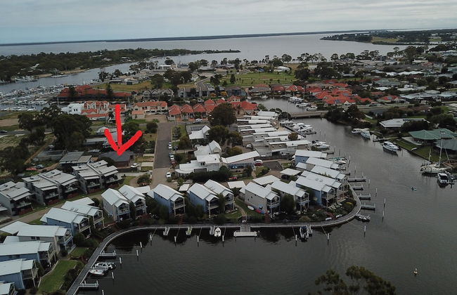 Captains Edge - Photo 20