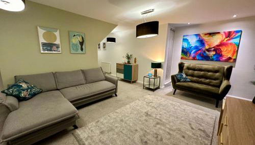 City Getaway - 3BR Home Near Etihad & AO Arena - Sleeps 6 - Foto 4