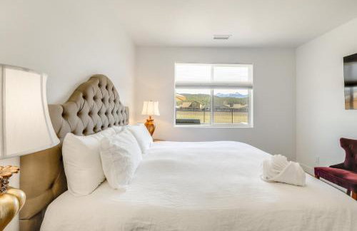 Spacious Bellemont Cabin with Jacuzzi and Mtn View! - Foto 13