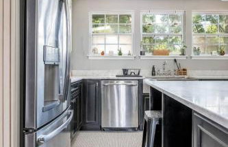 Massive 3 bedroom with large backyard - Foto 6