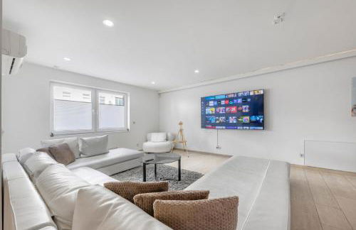 Aurion Residence - Indoor Pool, Sauna , Jacuzzi & Fitness - Foto 2