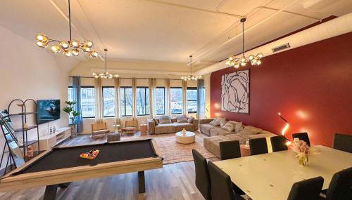 Luxury 6BR Suite with Pool Table Sleeps 12 Perfect for Group Stay Near McCormick Place, Grant Park and Soldier Field - Foto 3, Game Room