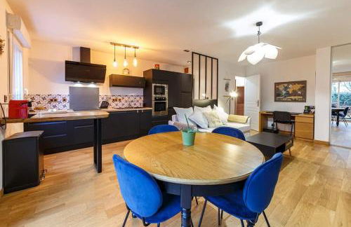 Le Saint Cyr - bel appartement, parking & terrasse - Foto 7