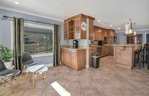 Pond View Retreat Spacious 3BR - Foto 29