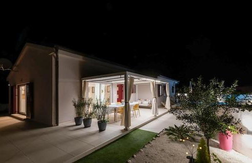 Awesome Home In Mali Vareski - Foto 15