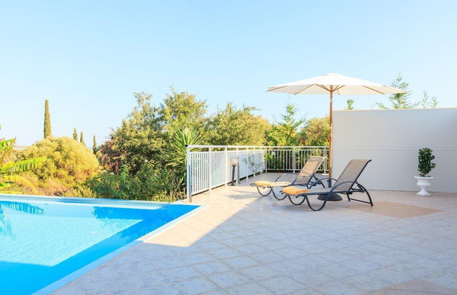 Villa Cherry Large Private Pool Walk to Beach Sea Views A C Wifi Car Not Required - 2180 - Foto 4