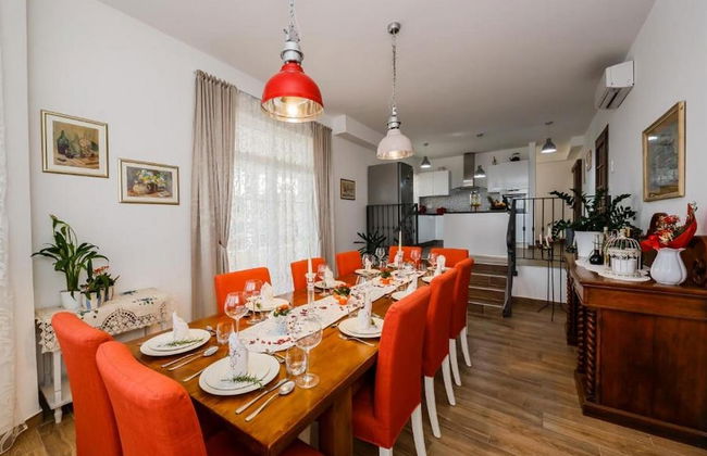 Luxurious Haven Villa With Pool and Mediterranean Garden - Foto 2