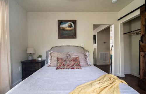 Southern Charm - Near Main With Hot Tub - Foto 16