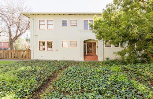 1 Berkeley - Entire Apartment - Private, Spacious - Photo 21