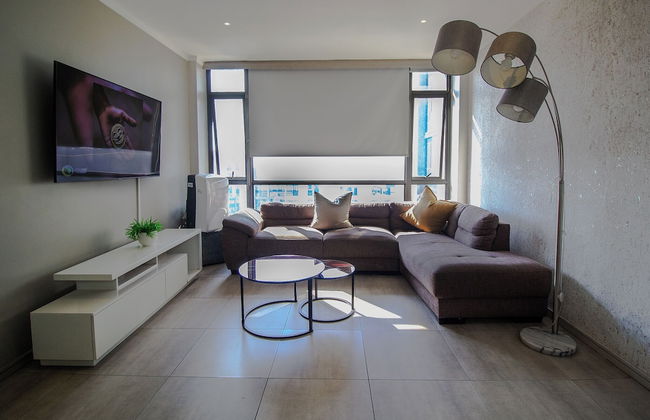 Sandton Smart Apartment Twelve - Photo 15