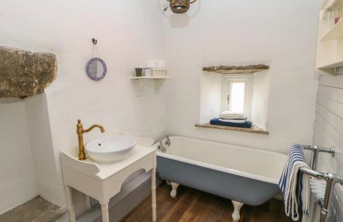 East House - Photo 19