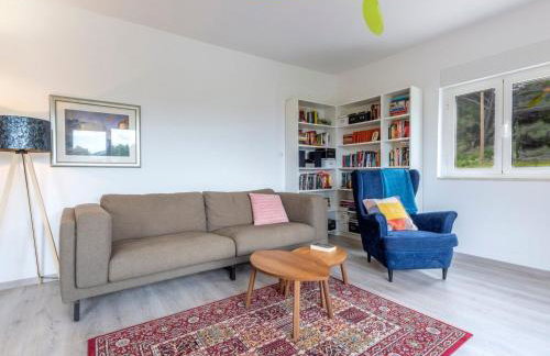 Serene Rural Villa with Pool, Sun Deck, and Children's Play Area - Five Bedroom Villa - Foto 3