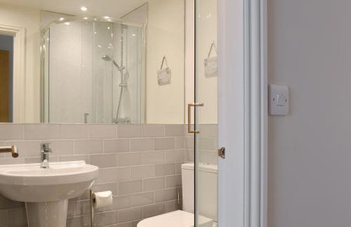 Cooper Cottage - Photo 9