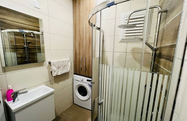 "A Brand new 1+1 Flat in Kyrenia. It is Central With a Lots of Facilities." - Foto 5