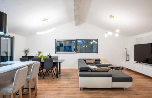 Villa Florinda with Pool and Prime Location near Split - Photo 50