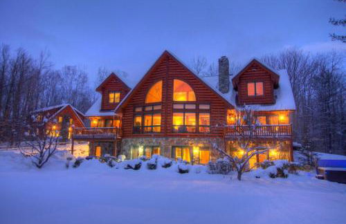 Most Luxury 7000 Sq ft Log Estate with Pool Hot Tub Sauna - Foto 1