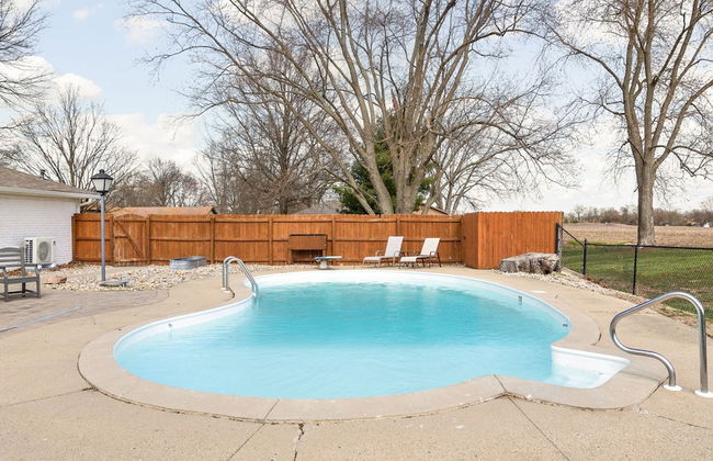 Hometown Hideaway - 4BR 2 5BA Pool Game Room - Foto 57