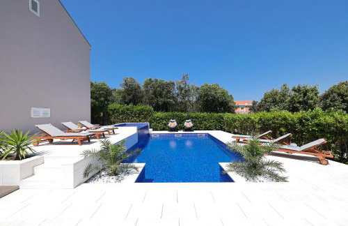 Villa Pino with Pool, Sauna & Jacuzzi - Foto 20