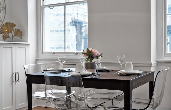 The Hertford Boutique - Photo 55