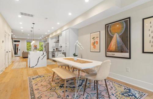 Central DC 5-BR Townhome - Walk to METRO-rail - Foto 9